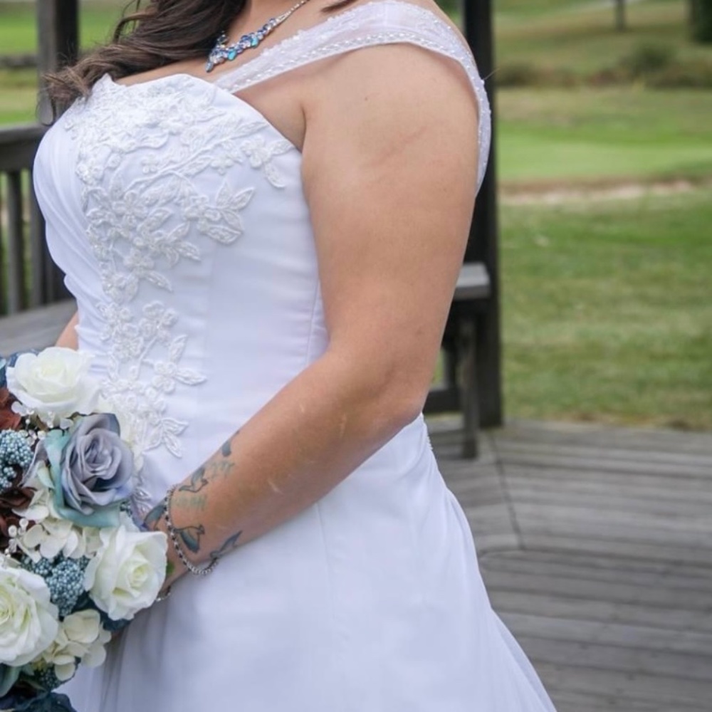 David’s Bridal Wedding gown